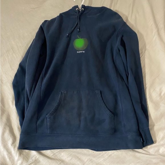 Supreme hoodie. Authentic hoodie with thick wool. Size L - Picture 1 of 4